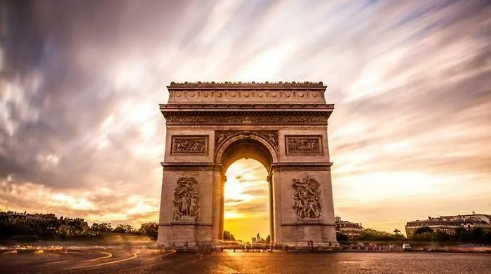 Little Boudoir Of Champs-elysees *